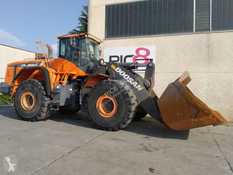 Nakladač Doosan DL550-5