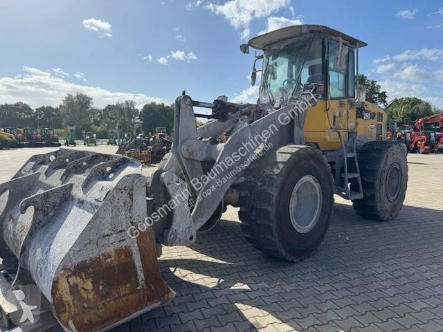 مُحمّلة Komatsu 2505