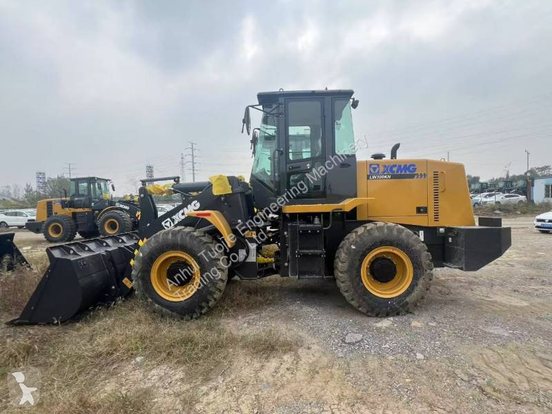 Nakladač XCMG LW300KN