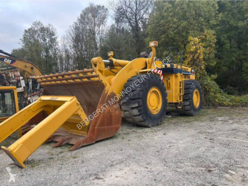 Товарач Komatsu WA700