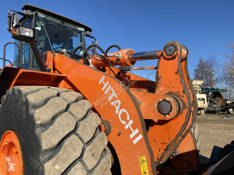 Nakladač Hitachi 5