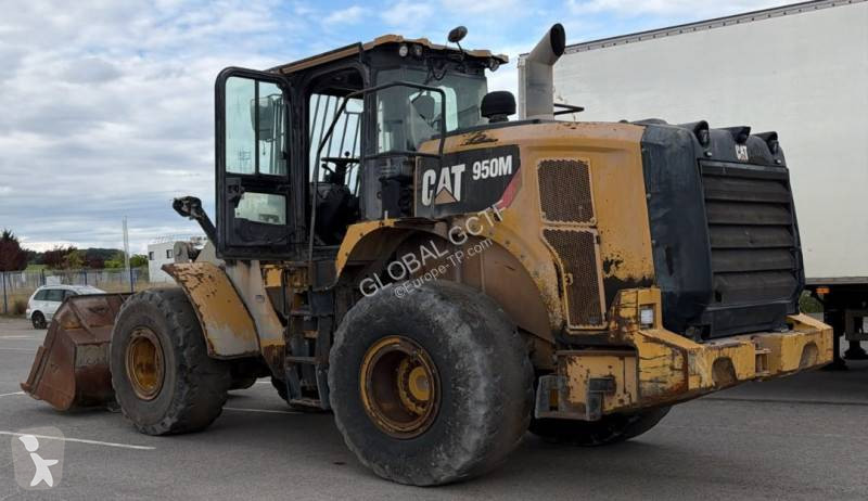 Nakladač Caterpillar 950M