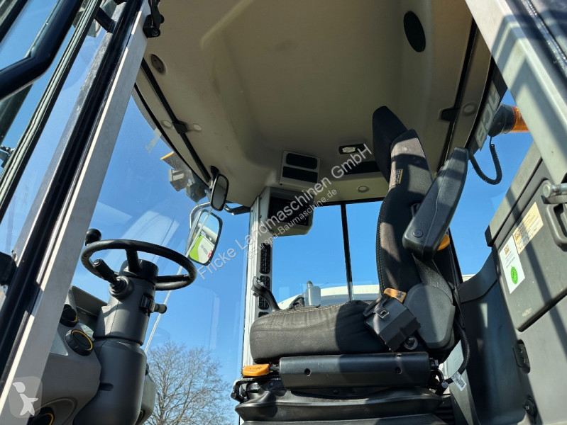 Nakladač JCB  427 HT   neue Reifen