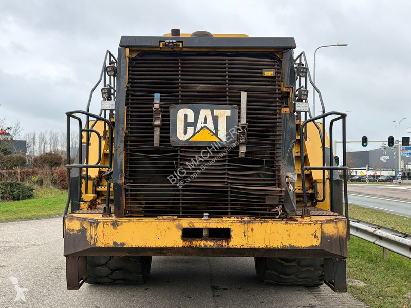 Nakladač Caterpillar 988K