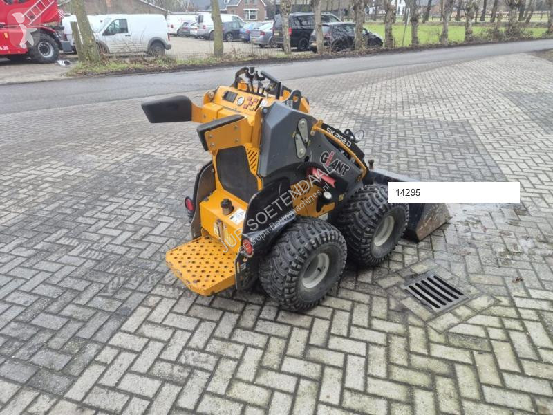 مُحمّلة Giant SK252D