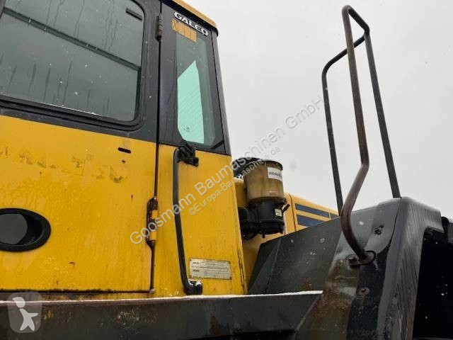 مُحمّلة Komatsu 4705