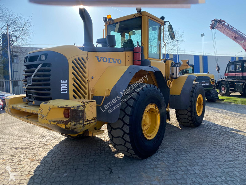 Nakladač Volvo L110