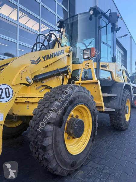 Nakladač Yanmar V70S