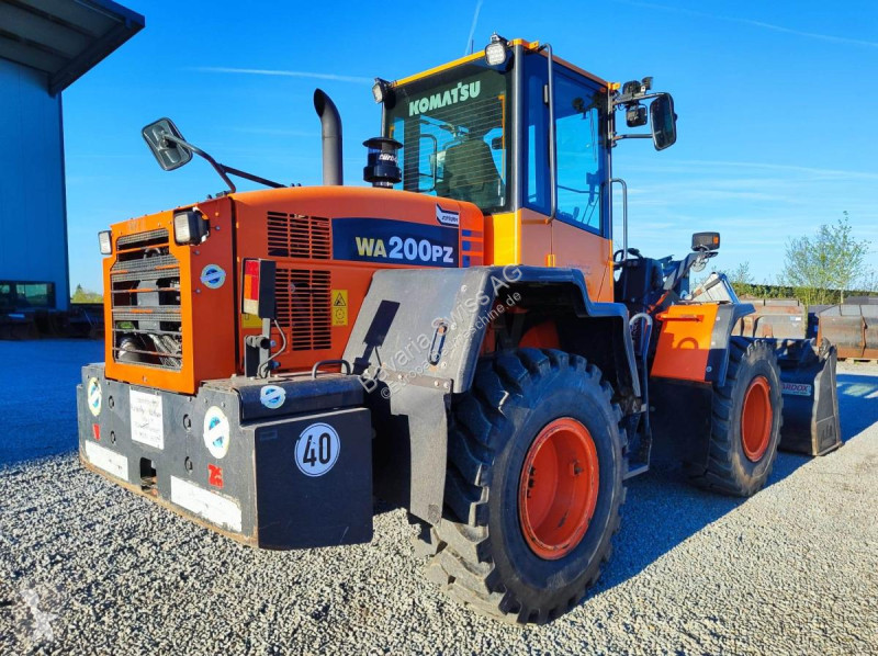 مُحمّلة Komatsu  WA200PZ