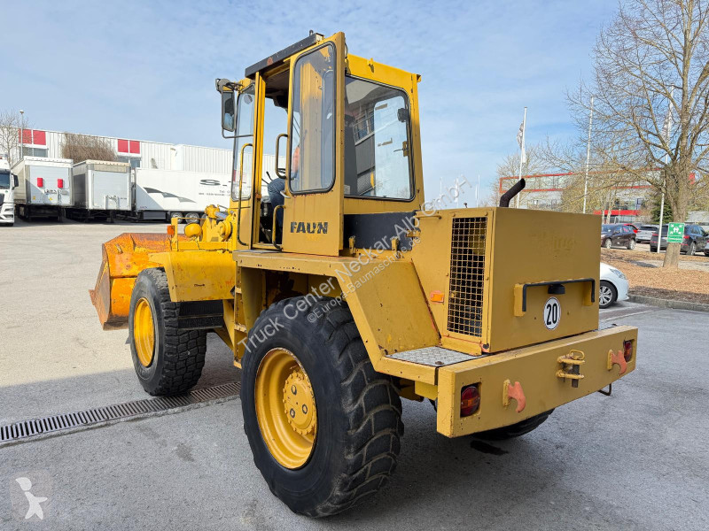 Фронтальный погрузчик Faun   F1110 Radlader...