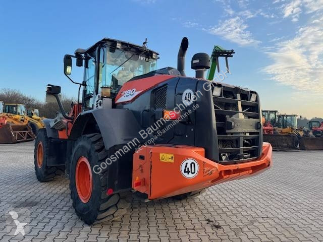 مُحمّلة Hitachi 1806