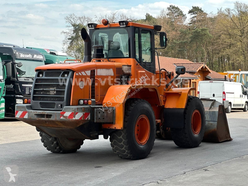 Фронтальный погрузчик Doosan 4x4 inkl. Schaufel...