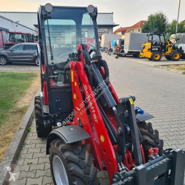 Nakladač Schäffer  23 E vollelektrisch