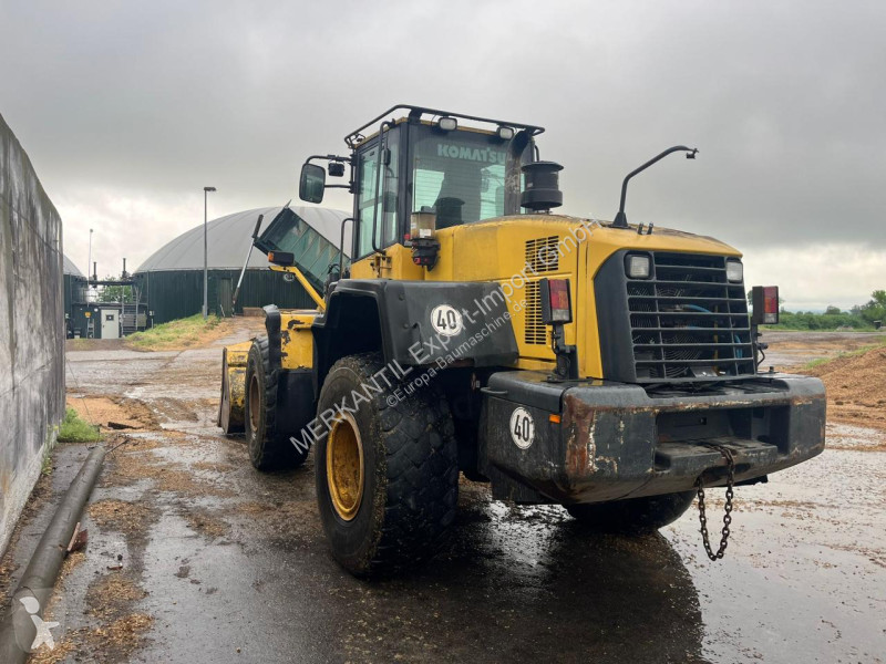 Nakladač Komatsu 3205
