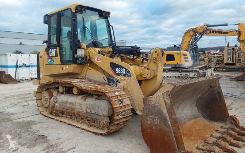 Pala Caterpillar waste