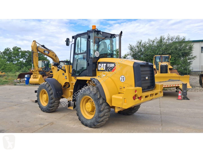 Nakladač Caterpillar 918M