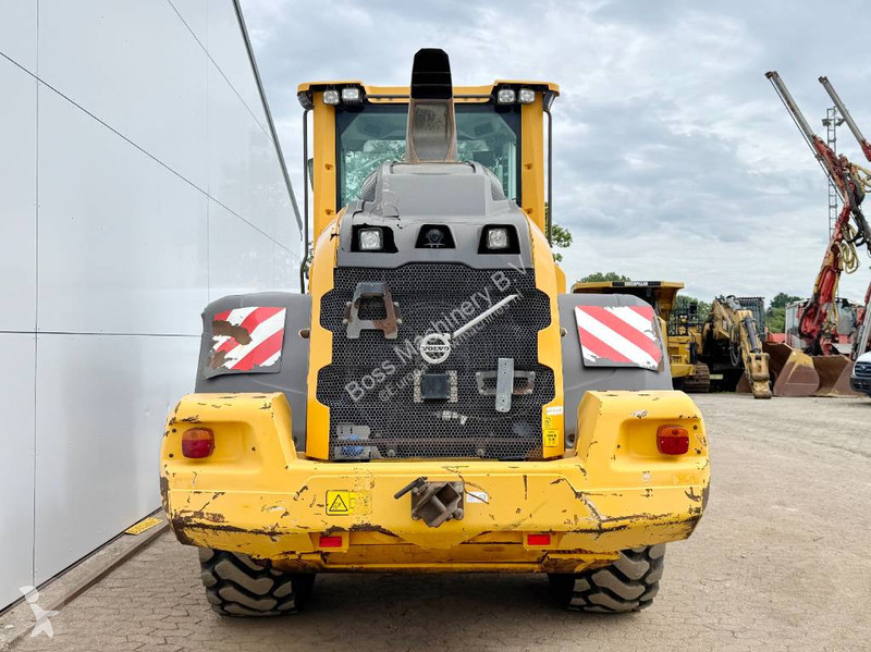 مُحمّلة Volvo - 3rd Function / Quick Coupler