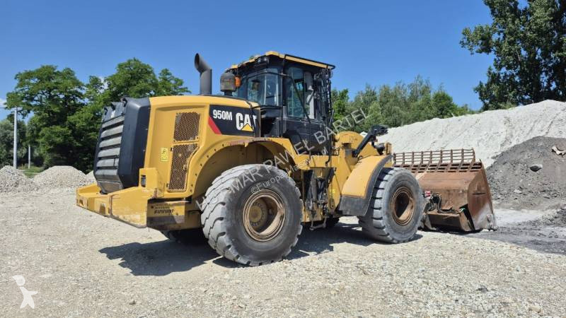 Nakladač Caterpillar 950M