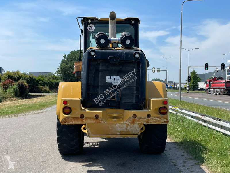 Pala Caterpillar M