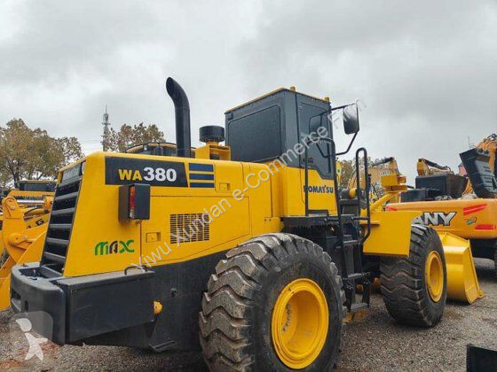 Nakladač Komatsu