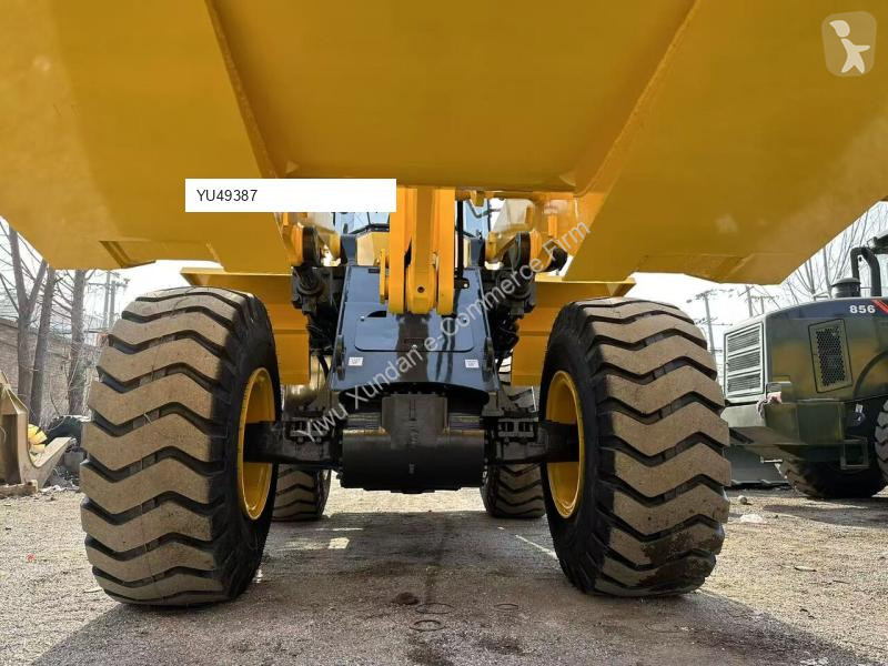 Nakladač Komatsu 3