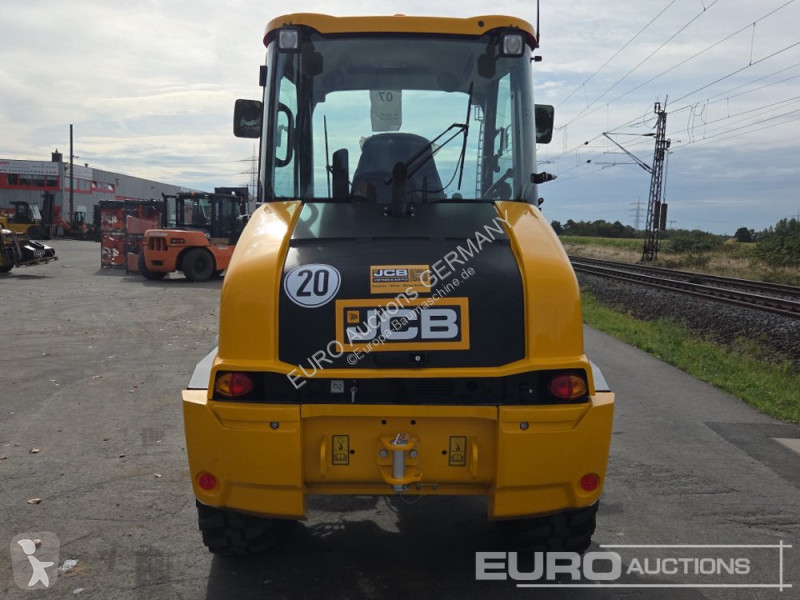 Товарач JCB 409