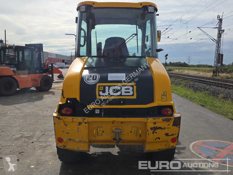 Товарач JCB 409