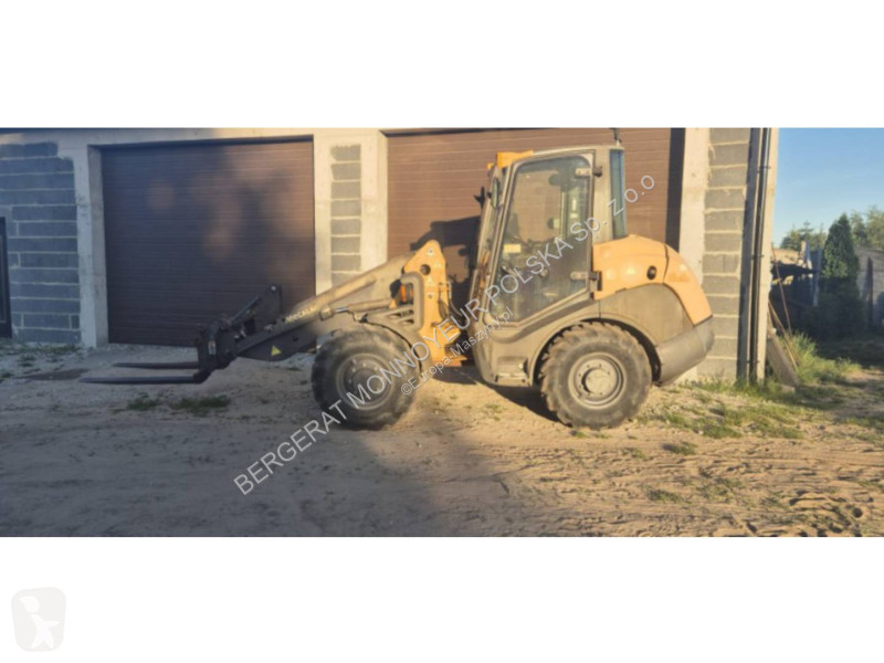 Nakladač Mecalac AX700