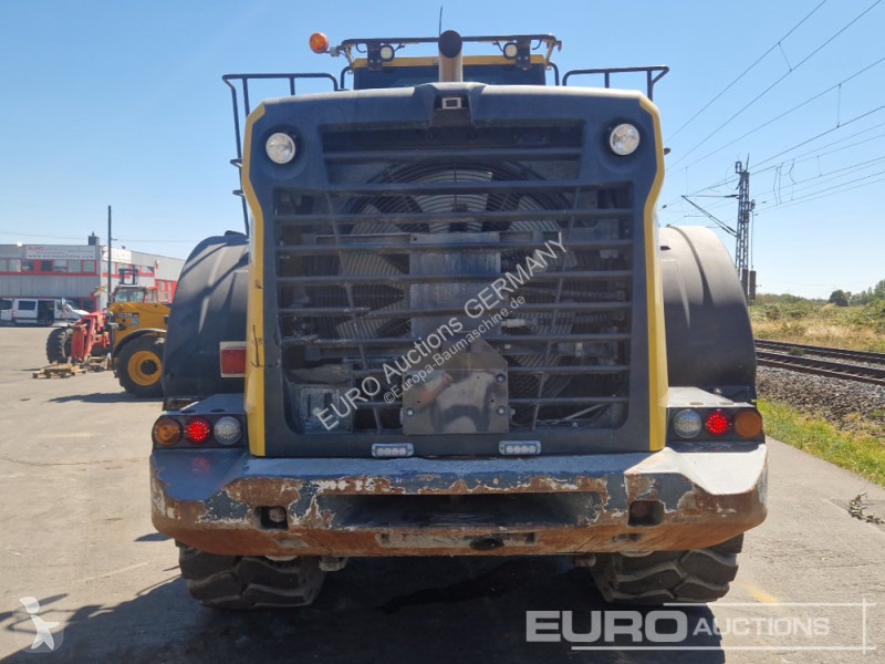 Nakladač Komatsu 8EO
