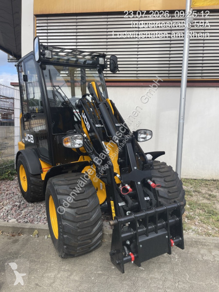 Nakladač JCB N-
