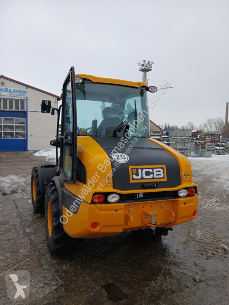 Nakladač JCB