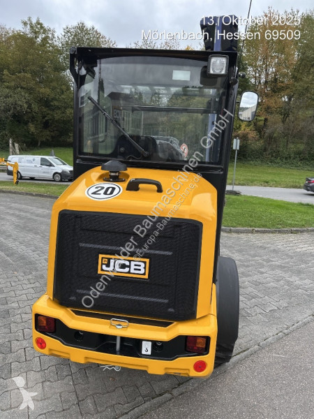 Nakladač JCB N-