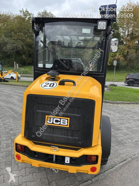 Nakladač JCB