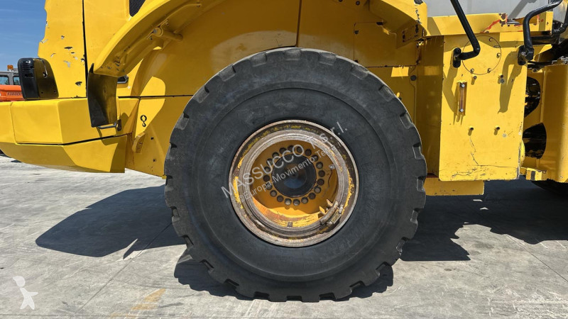 Фронтальный погрузчик New Holland