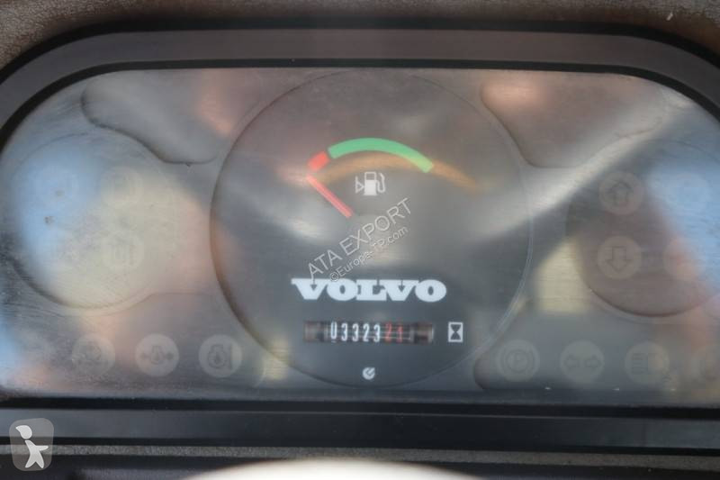 Nakladač Volvo L 28 F
