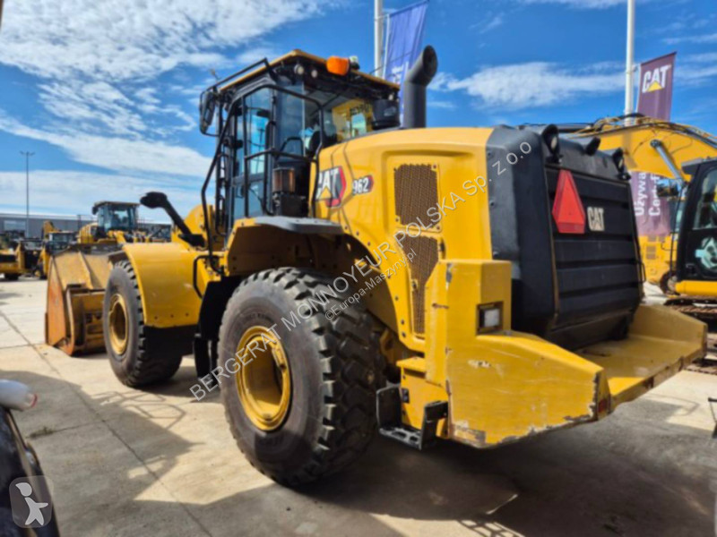 Nakladač Caterpillar 962-14