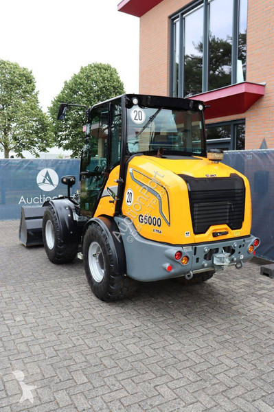 Nakladač Giant G5000 X-TRA