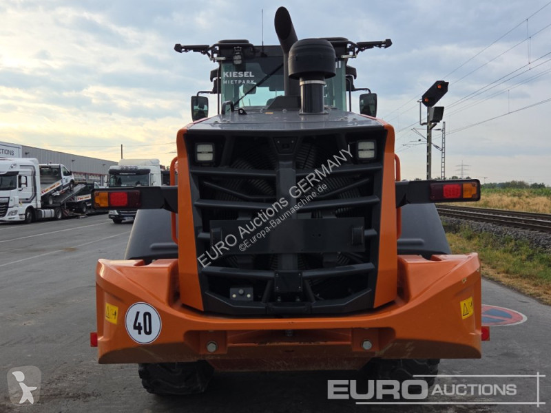 Nakladač Hitachi 7