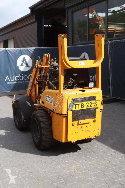 Nakladač  HT25J