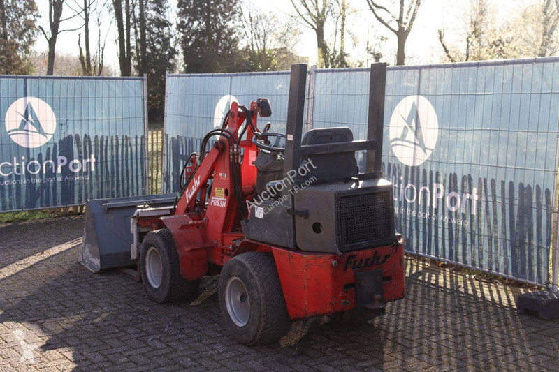 Nakladač Fuchs F853H