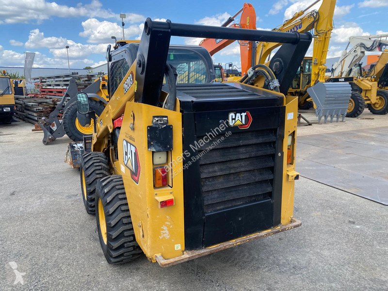 Nakladač Caterpillar D3 .