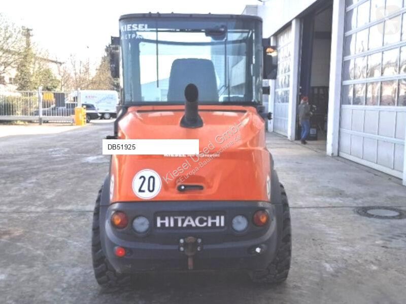 Nakladač Hitachi 6