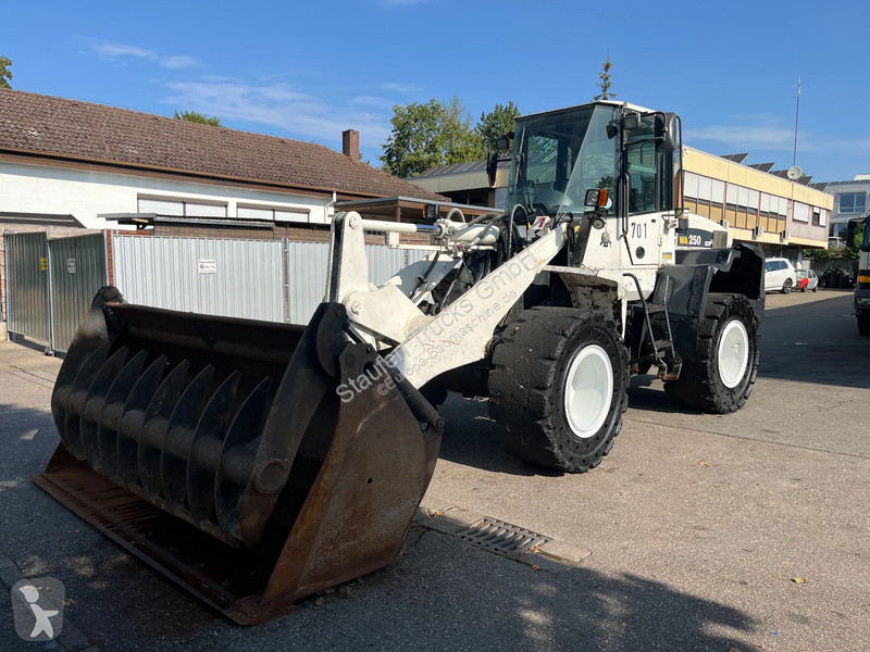 Incarcator Komatsu WA250 WA250-6...