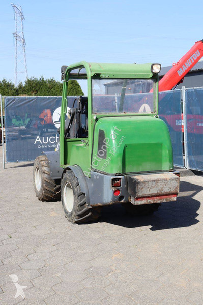 Nakladač Attack 1230