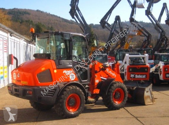 Фронтальный погрузчик Kubota KUBOTA R065 HW...