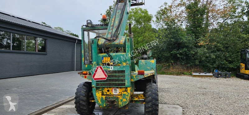 Shovel JCB 520M