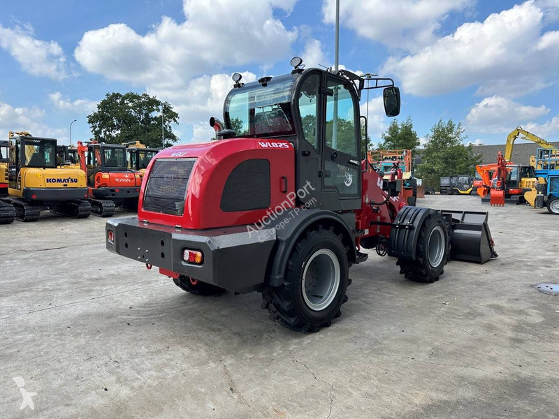 Chargeuse  WL825