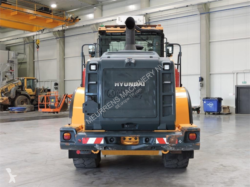 Shovel Hyundai HL955A