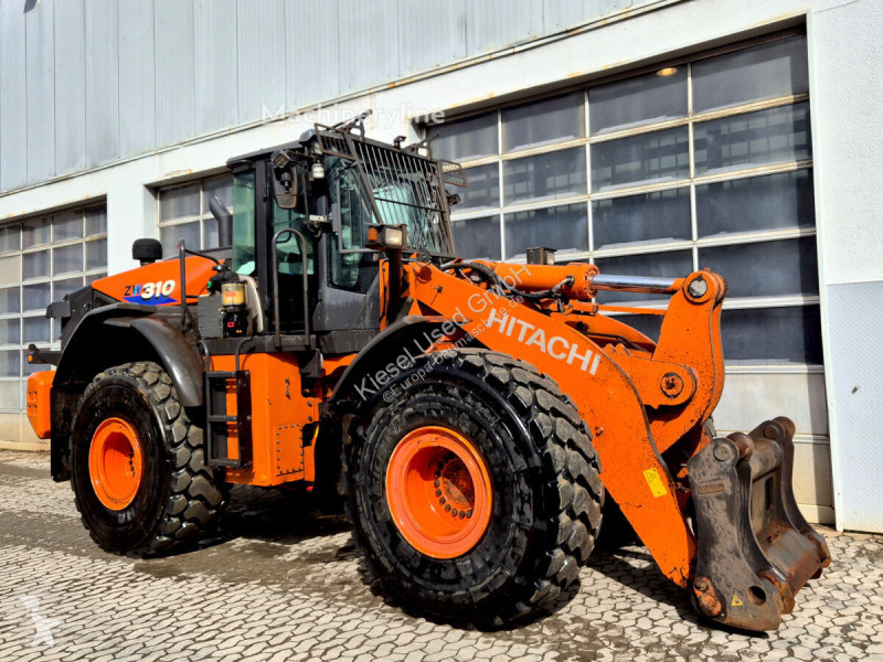 Навантажувач Hitachi 6
