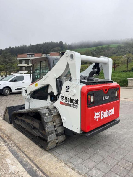 Навантажувач Bobcat